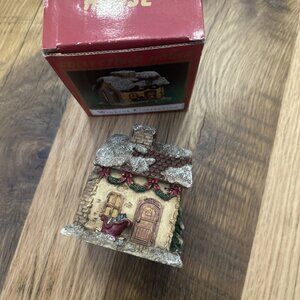 Windsor Collection Collectible House Christmas Decoration Vintage